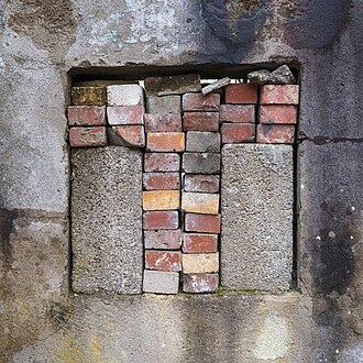 Bricked-up T